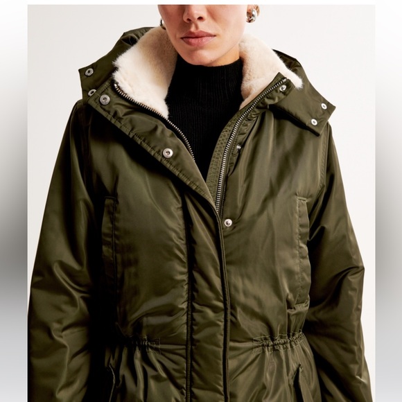 🎄 Abercrombie & Fitch Green Sherpa Lined Hooded Parka - Picture 7 of 16